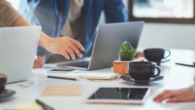 Elhéa vous propose un service d'externalisation partiel ou total de vos ressources humaines. Sécurisez l'accès aux documents sensibles par une application digitale conforme RGPD.